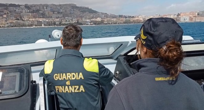 Napoli, controlli in zone balneari dopo violente risse: scattano denunce e sanzioni (23.05.22)