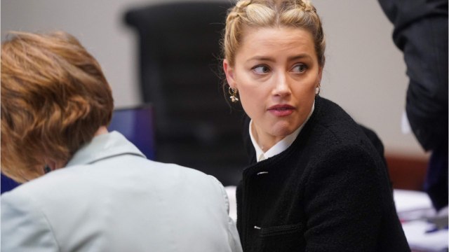 VOICI : Amber Heard aurait été en trouple avec Cara Delevingne et Elon Musk pendant son mariage avec Johnny Depp