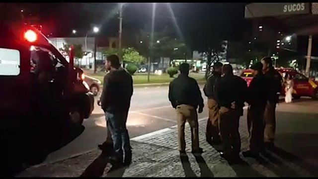 Corpo de jovem que morreu após ser esfaqueado no drive-thru do McDonald's chega ao IML