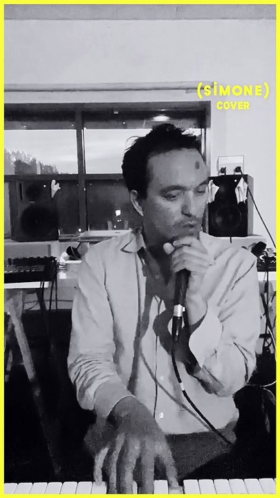 SIMONE -  COVER : Malik Djoudi reprend « Dis-lui toi que je t’aime » de Vanessa Paradis