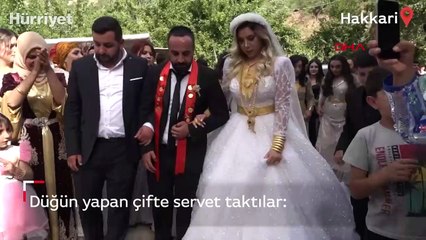 Düğün yapan çifte servet taktılar: 2,5 kilo altın, 2 milyon 200 bin TL para...