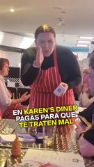 EL RESTAURANTE DONDE INSULTAN A LOS CLIENTES