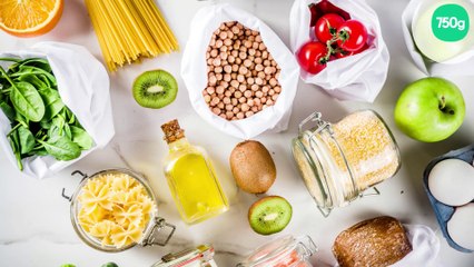 Crémeux de topinambour, œuf parfait et chips de légumes racines