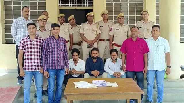 हथियारों के साथ तीन तस्कर गिरफ्तार,क्या था उद्देश्य जानने के लिए पढ़े पूरी खबर