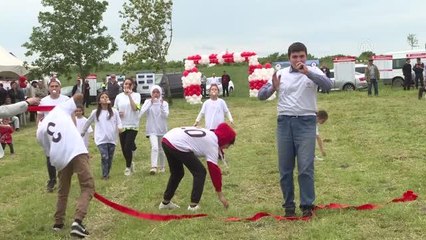 Yarışmada dereceye giren çocuklara kuzu ve civciv verildi