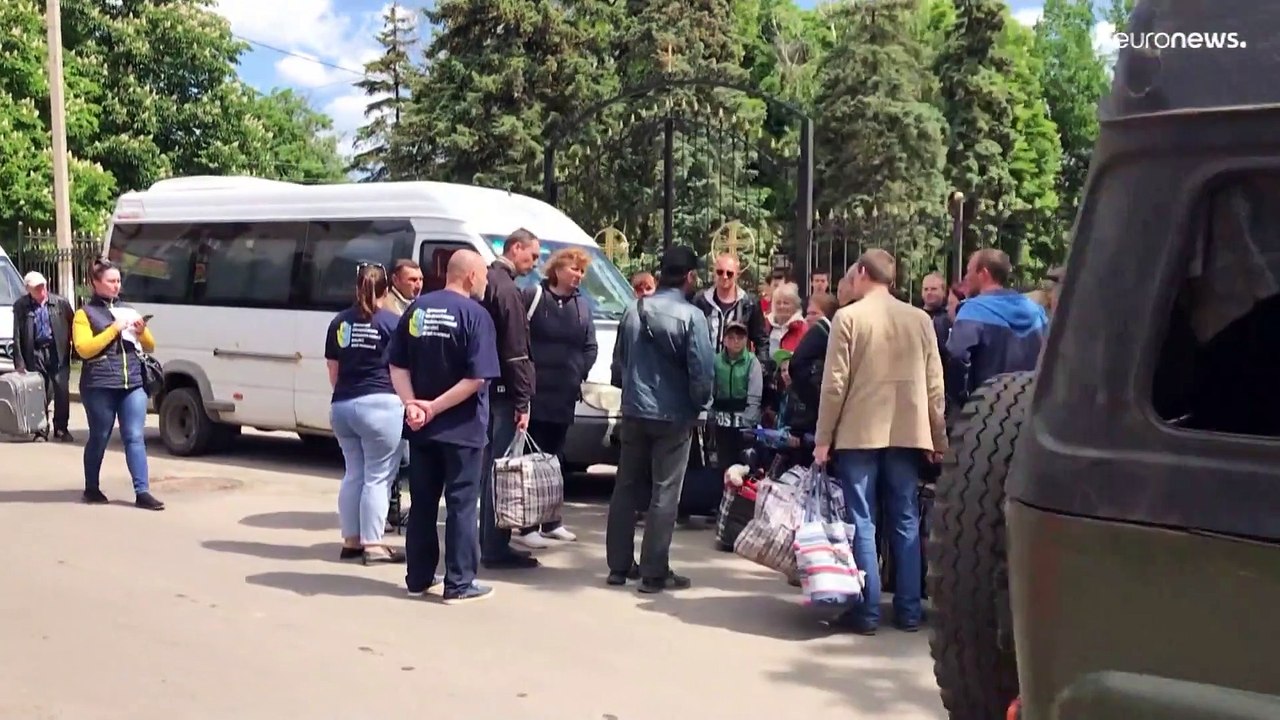 Slowjansk, Kurachowe und Kramatorsk: Zivilisten fliehen aus dem Donbas