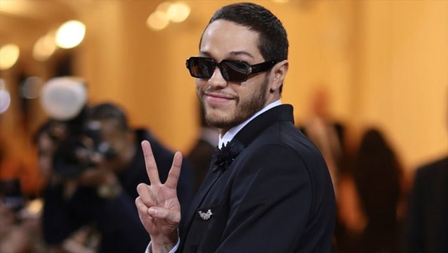 Eminem Puts Pete Davidson in His Place During ‘SNL’ Parody | THR News