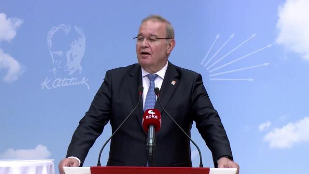 Öztrak: "Maltepe'deki Demokrasi Meydanı, Milletimizin Saraydan ve Beşli Çetelerden Çok Daha Büyük Olduğunu Tüm Dünyaya Bir Kez Daha Gösterdi"