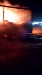 السيطرة على حريق في شاحنة ليبية محملة بالملابس غربي الضبعة