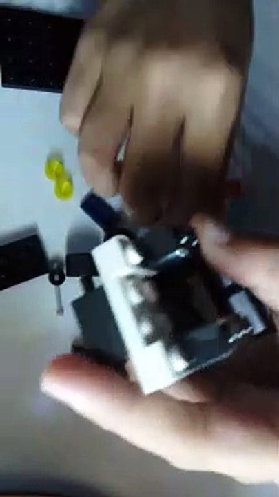 simple lego creation: command truck