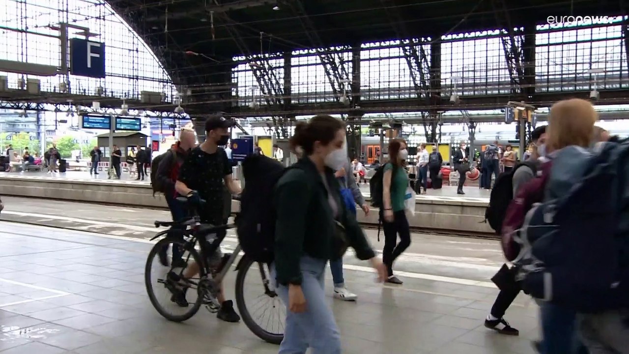 Zwischen 'Zumutung' und 'lohnt sich' - Verkaufsstart für 9-Euro-Ticket