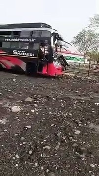 Road accident in Kota : स्लीपर कोच बस के एक साइड के उड़े परखच्चे, यात्रियों में मची चीख-पुकार