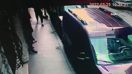 İstanbul'da "Hazır mı?" şifresini çözen polis torbacıyı suçüstü yakaladı