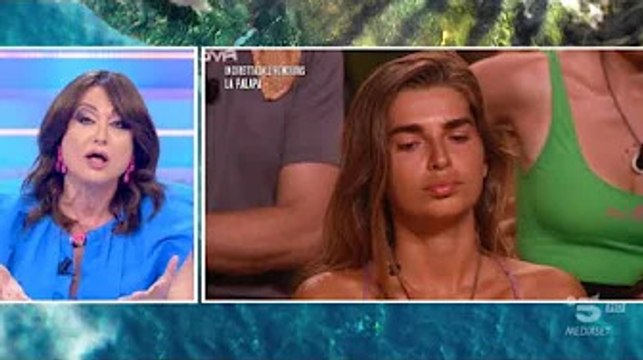 Estefania Bernal si difende: Non ho finto niente con Roger Balduino Protagonisti della nuova punta