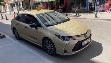 Taksi sıra dışı görüntüsüyle dikkati çekiyor