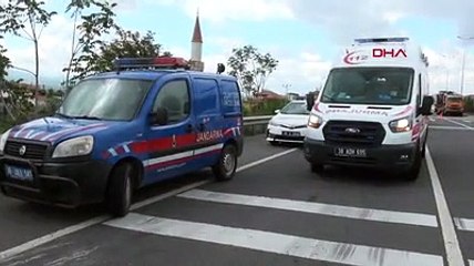 Otomobil, kamyona ok gibi saplandı: 4 ölü