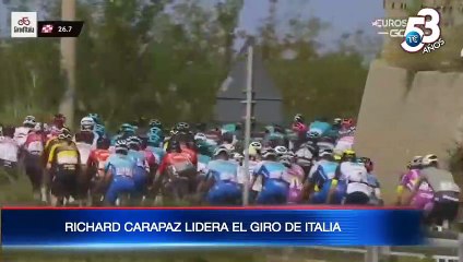 Richard Carapaz sigue primero en la general del Giro de Italia