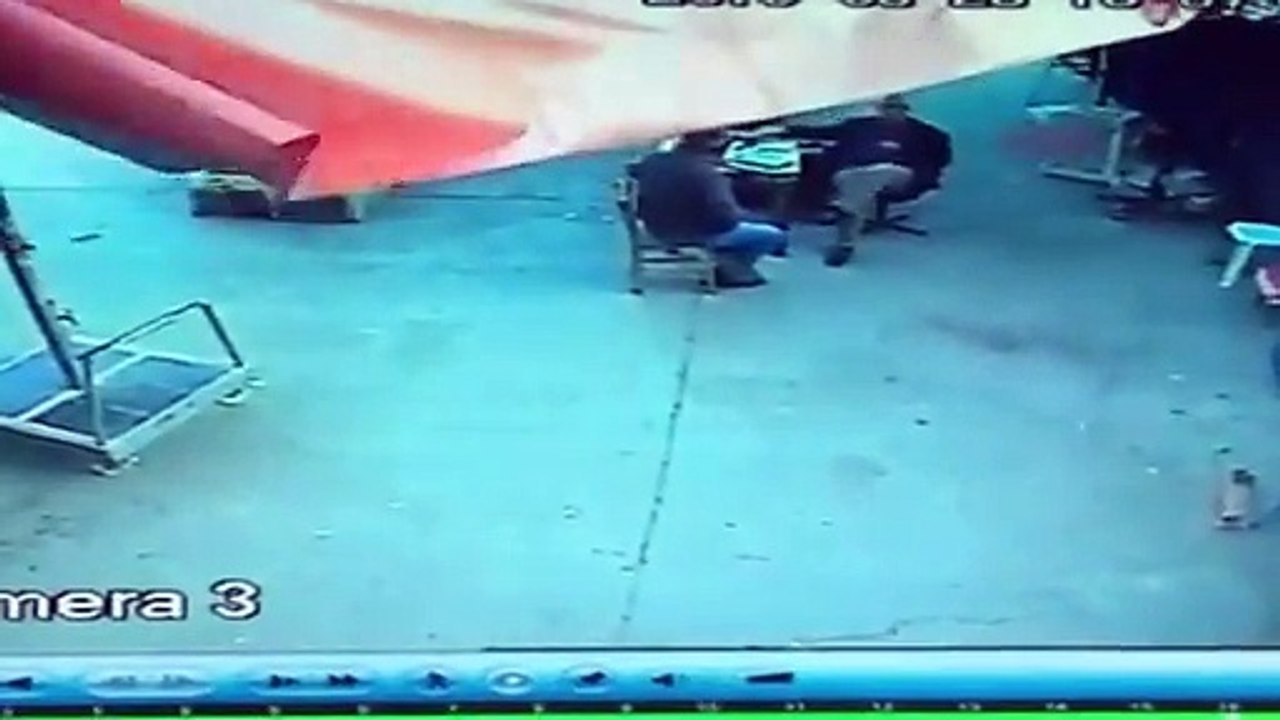 Şemsiyeyle uçan adam uzay yolculuğuna talip: "Kriterlerimin bir kısmı uyuyor"