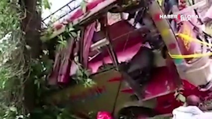 Pakistan'da katliam gibi kaza! Çok sayıda ölü var