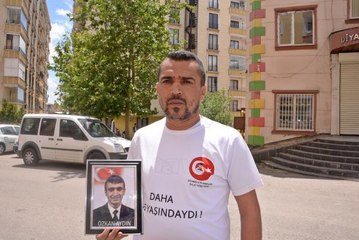 EVLAT NÖBETİNDEKİ BABA: HDP VE PKK'DAN KORKMAYIN