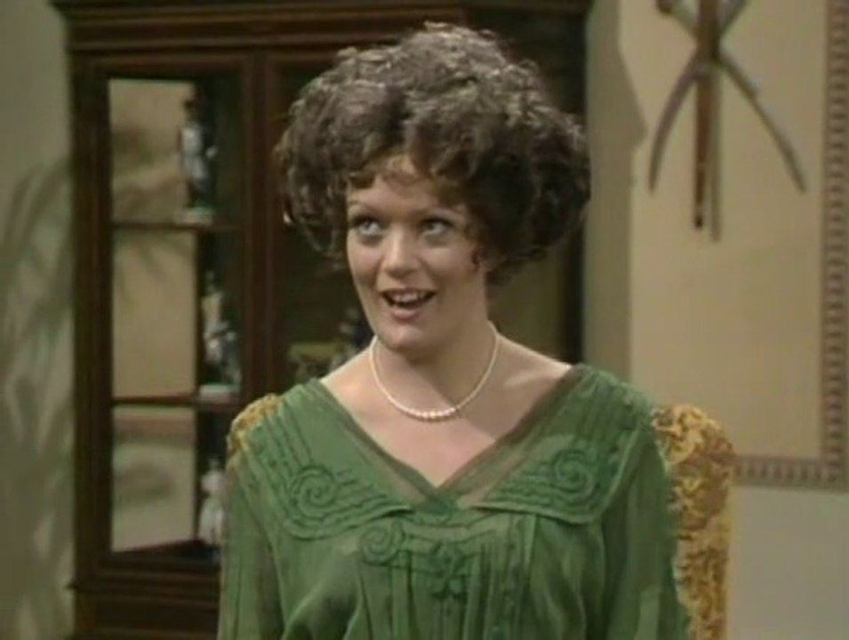 Carry On Laughing (1975) - S02E03 - And In My Lady's Chamber - Kenneth Connor, Joan Sims, Peter Butterworth, Bernard Bresslaw, Jack Douglas, Sherrie Hewson