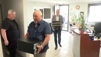 20 ordinateurs offerts à La Chrysalide par le GEOEB