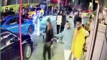 Taksim’de korkunç görüntüler: İngiliz turisti bıçaklayıp gasp ettiler