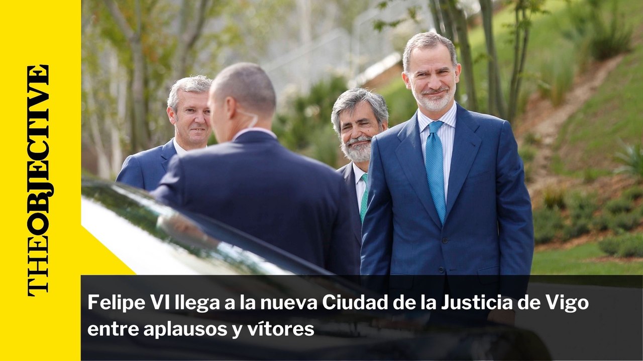 Felipe VI llega a la nueva Ciudad de la Justicia de Vigo entre aplausos y vítores