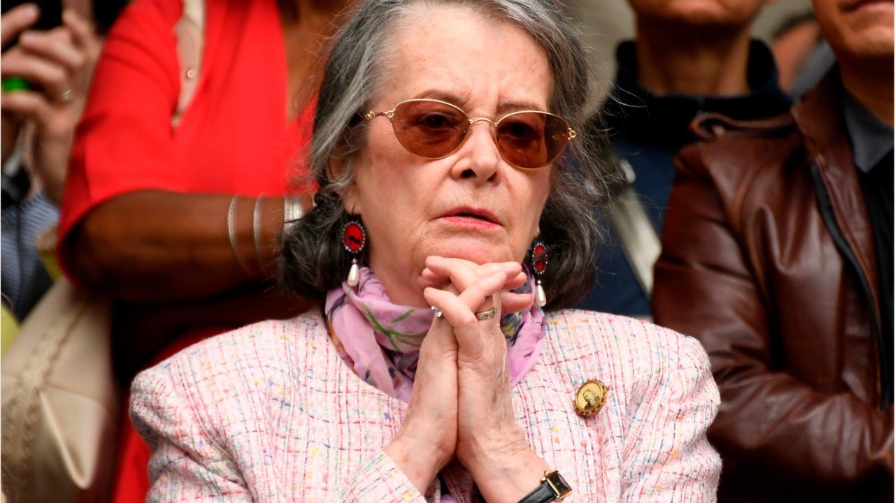 VOICI : Dominique Lavanant : ce drame de son enfance qui l'a marquée à jamais