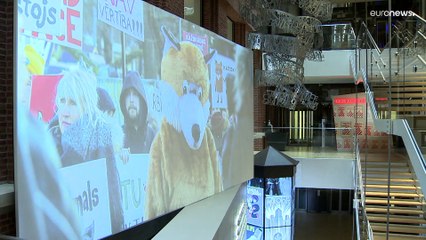 "Wenn Wände sprechen" - Ausstellung politischer Plakate in Brüssel