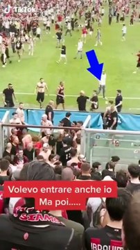 Tifosi del Milan, pugni e schiaffi