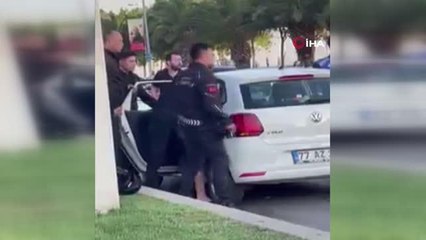 Maltepe'de İBB zabıtasıyla vatandaş arasındaki tartışma kamerada