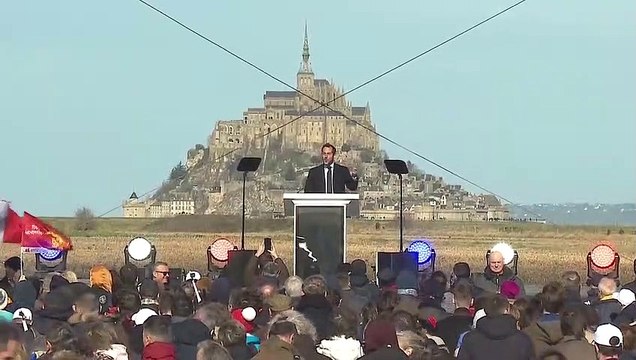 Discours de Nicolas Bay au meeting au Mont-Saint-Michel.