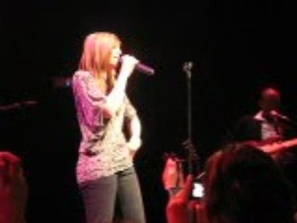 Laure Milan - à prendre ou à laisser (Live@Bobigny)