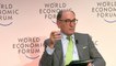 Galán defiende en Davos actuar con urgencia y acelerar la transición a las energías renovables