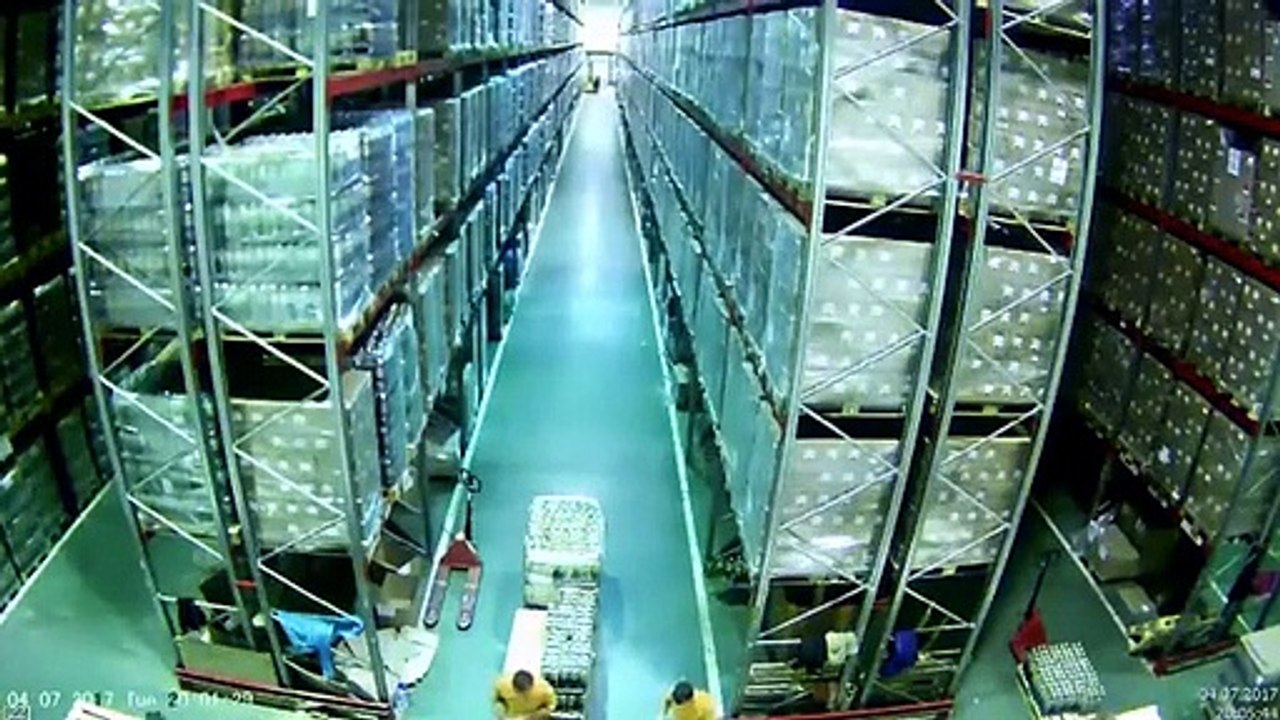 See the disaster caused by the crane driver