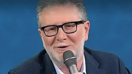 Il conduttore pensa al clamoroso addio? "Magari mi faccio i conti per la pensione" Da anni Fabio Faz