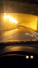 Énorme trou dans un tunnel
