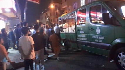 BAĞCILAR'DA 4'ÜNCÜ KATTAN DÜŞEN 85 YAŞINDAKİ KADIN ÖLDÜ