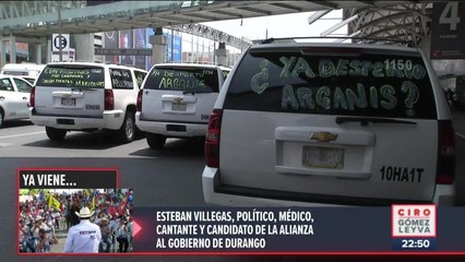 Taxistas bloquean durante cuatro horas accesos al AICM