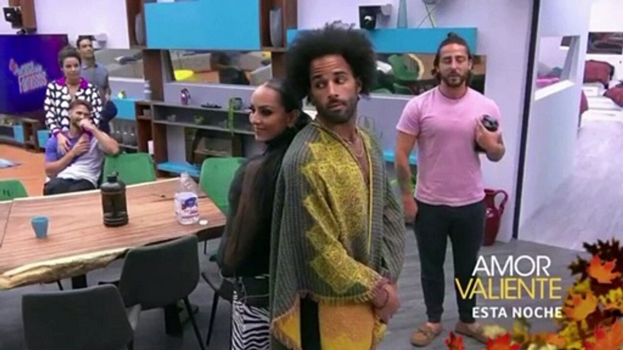 La Casa De Los Famosos 2 Capitulo 13 Salvador Lider Lewis-Ivonne Se Besan