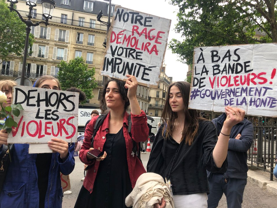 À la manif' contre le "gouvernement de la honte" | Reportage