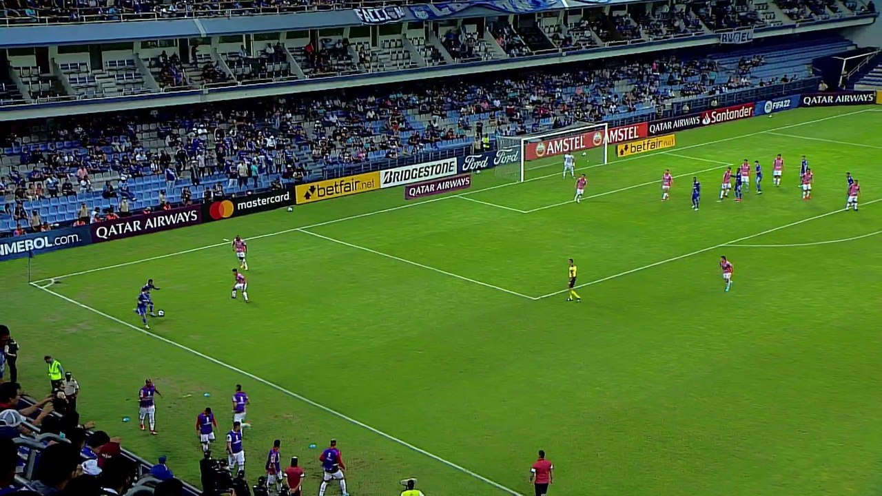 Emelec v Independiente Petrolero