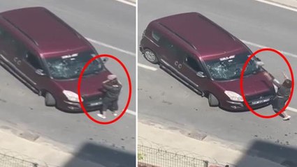 Kadın sürücü, kendi cipine çarpan aracı koca koca taşlarla pert etti