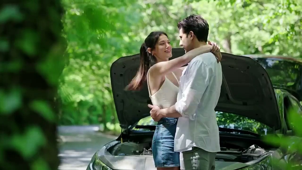 Yargı’nın sezon finali sürpriz gelişmelere sahne oluyor…  Ilgaz ve Ceylin yeniden evleniyor.