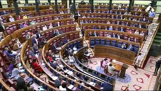 Batet abronca a los diputados: Señorías, ¿pero dónde creen que están? Están en el Congreso de los Diputados, respeten la institución