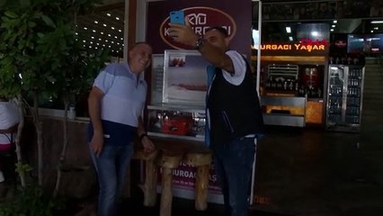 Uzaya gönderilen Adana kebapla fotoğraf çekilmek isteyenler sıraya girdi