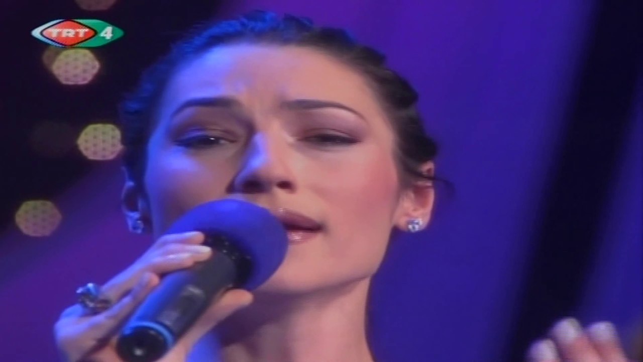 Aslı Pakalınlar / Bir gün görmese gönlüm seni arar