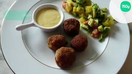 Boulettes de crevettes et salade crue