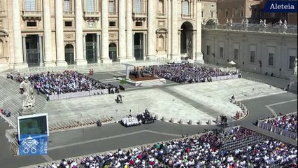 Fusillade au Texas : le pape François appelle à la prière